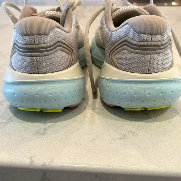 Brooks Women's Sneakers in Cream and Light Blue - Picture 9 of 14